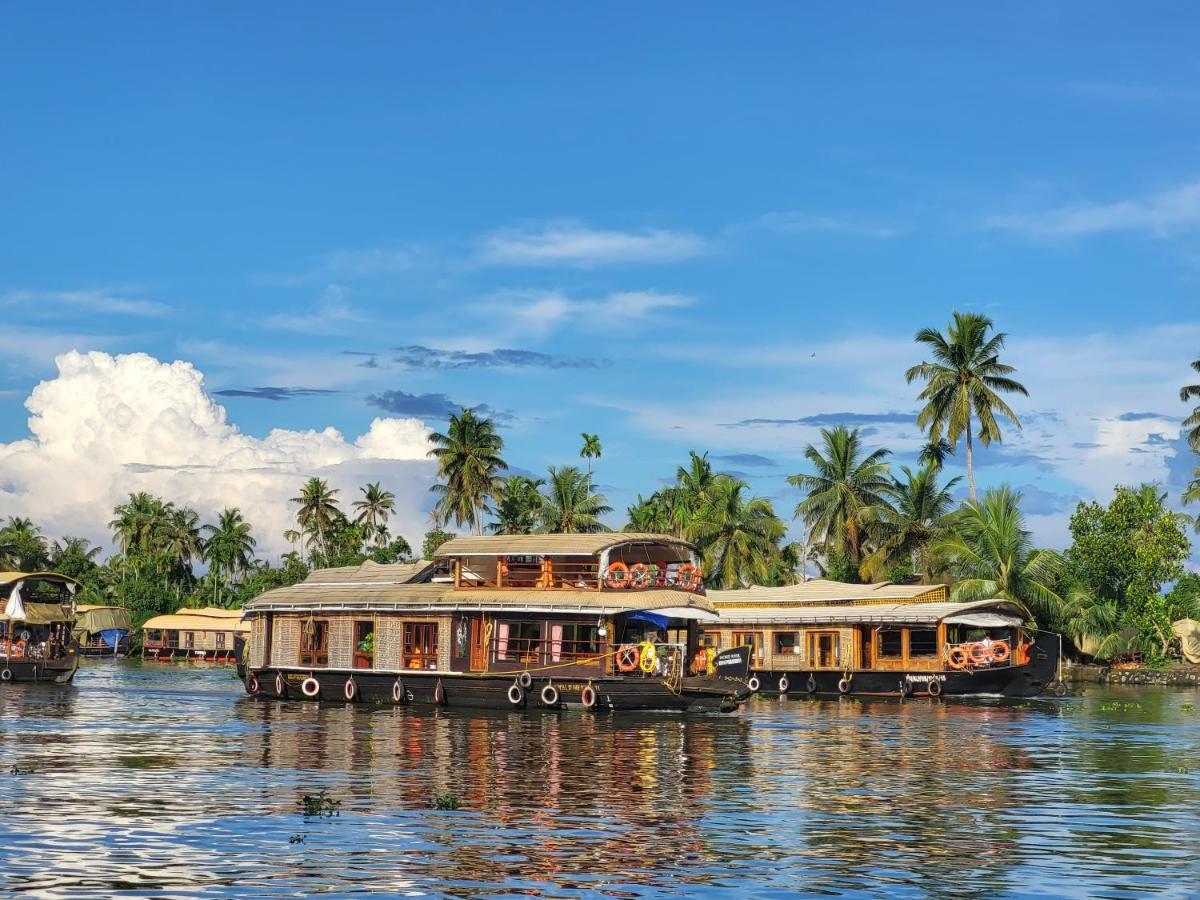 Sacred River Homestay Alappuzha Eksteriør bilde